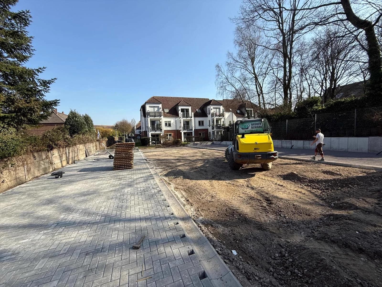 Parkplatz Rohbau Erdarbeiten Duisburg – Garten- und Landschaftsbau Brüder Berisha