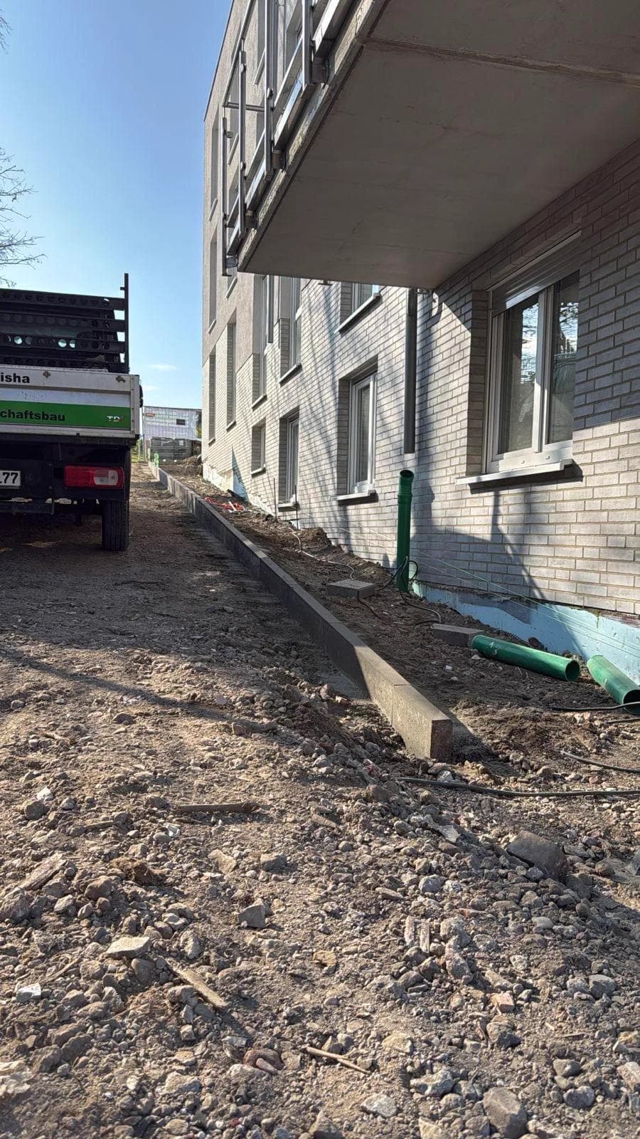 Pflasterarbeiten Wegebau Duisburg in Arbeit – Brüder Berisha Garten- und Landschaftsbau