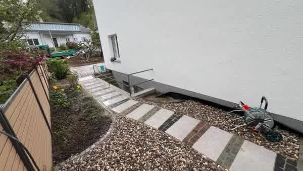 Wegebau & Bepflanzung Zaun Region Bonn – Garten- und Landschaftsbau Brüder Berisha