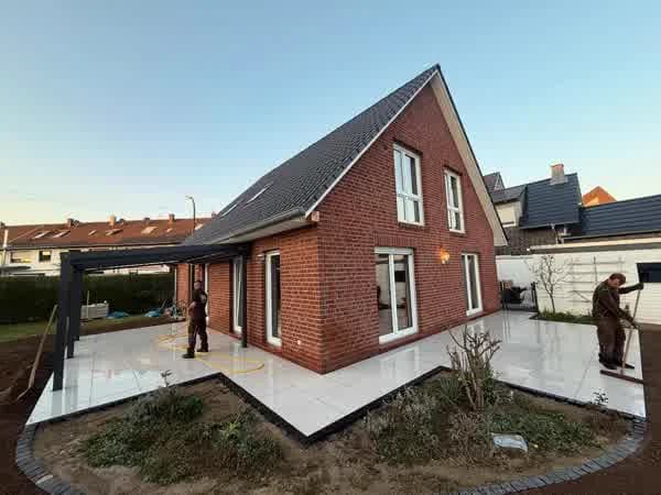 Terrassenbau mit Pergola fertig Region Bonn – Brüder Berisha Garten- und Landschaftsbau